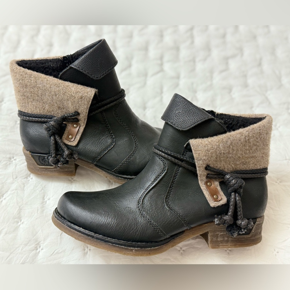 Rieker Fee 93 Black Faux Leather Ankle Boots Booties Women Size 38/7-7.5 Tassels